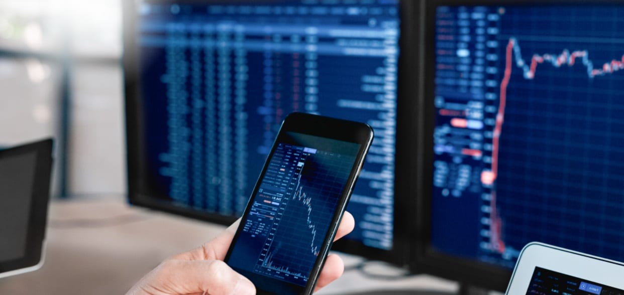 Des écrans avec la bourse